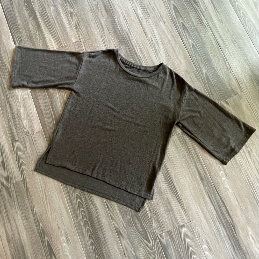 Grey 3/4 wide sleeve top